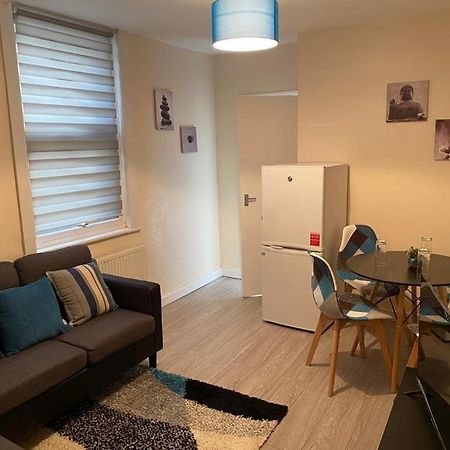 Excellent And Amazing Apartment With Private Parking 吉林汉姆 外观 照片