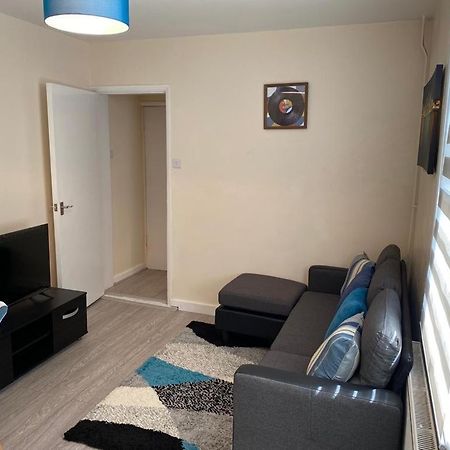 Excellent And Amazing Apartment With Private Parking 吉林汉姆 外观 照片