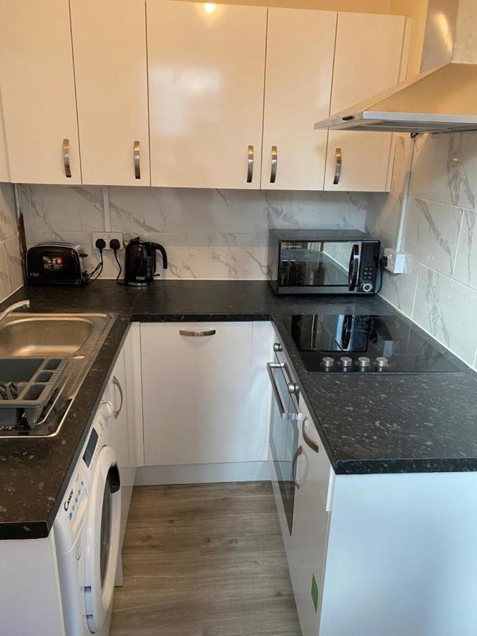 Excellent And Amazing Apartment With Private Parking 吉林汉姆 外观 照片