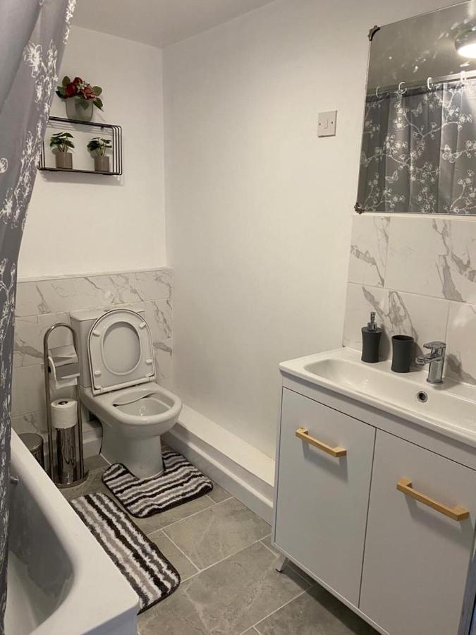 Excellent And Amazing Apartment With Private Parking 吉林汉姆 外观 照片
